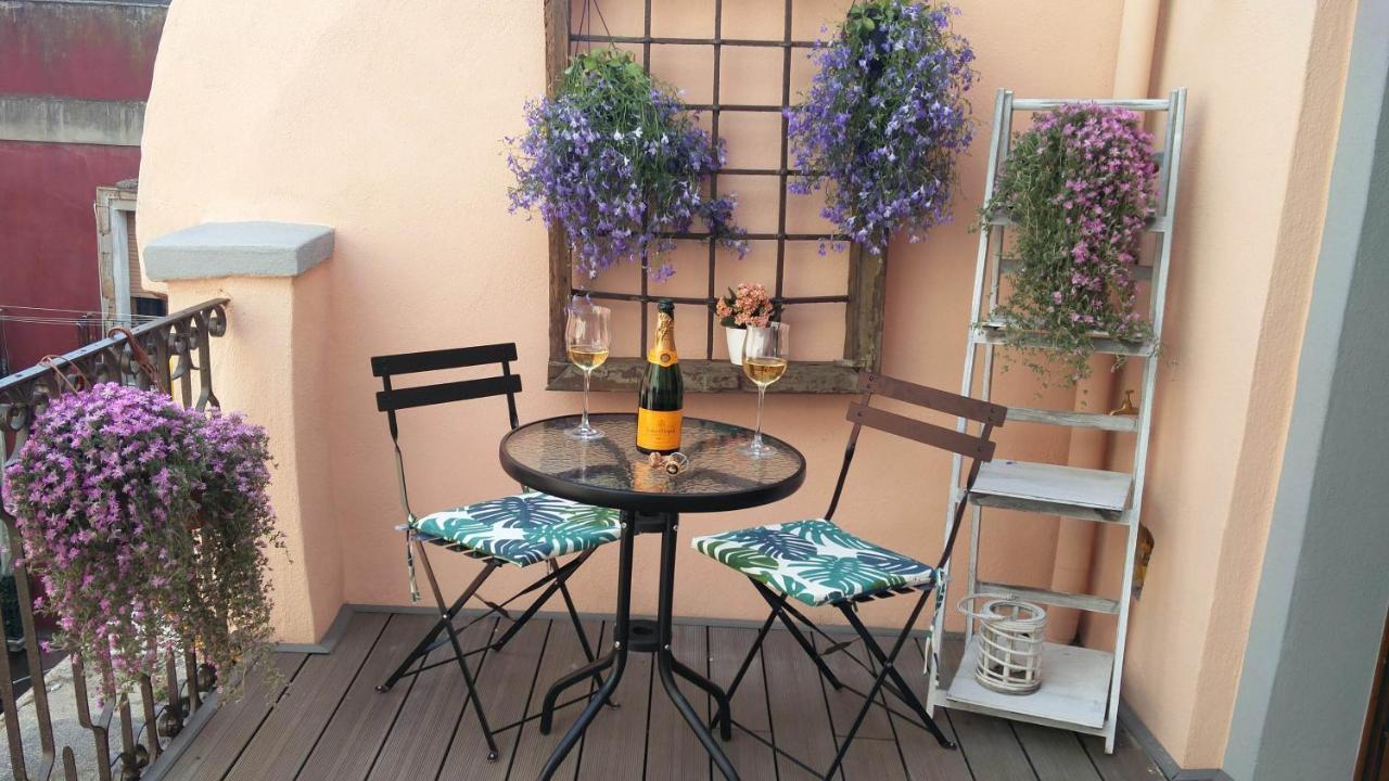 Q Flats Lägenhet Cagliari Exteriör bild